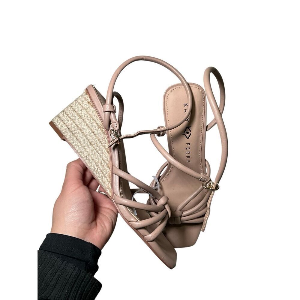 Katy perry | The Irisia Twisted Sandal